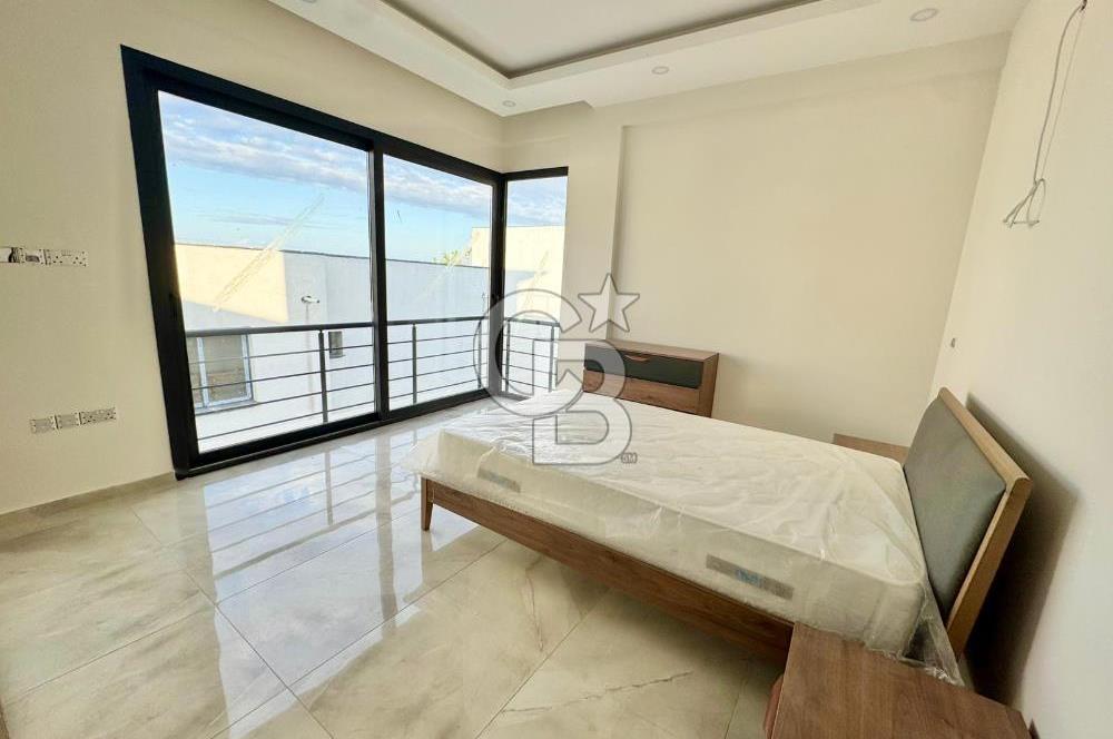 Kıbrıs Girne Edremit te Ana Yola Yakın   Satılık 3+1 Özel Havuzlu Çok Özel Villa