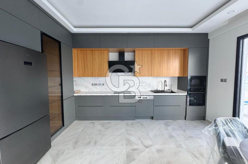 Kıbrıs Girne Edremit te Ana Yola Yakın   Satılık 3+1 Özel Havuzlu Çok Özel Villa