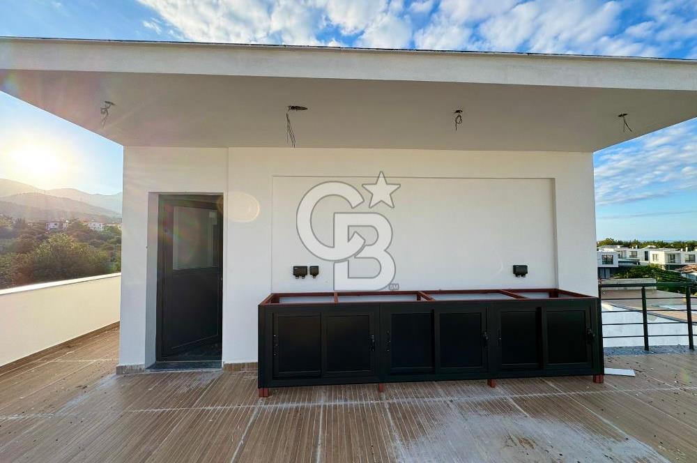 Kıbrıs Girne Edremit te Ana Yola Yakın   Satılık 3+1 Özel Havuzlu Çok Özel Villa
