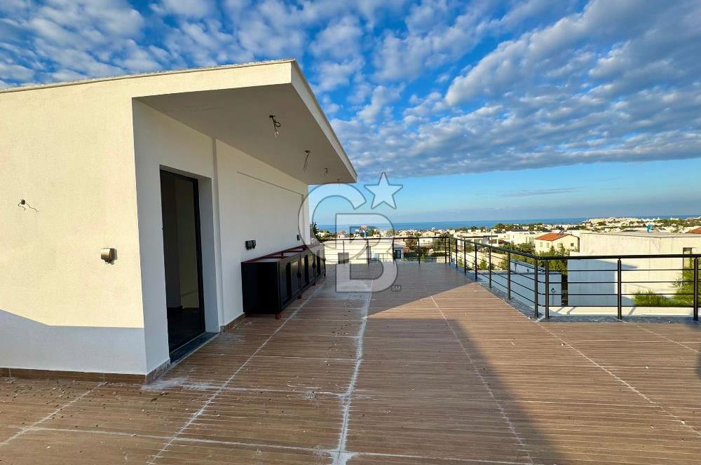 Kıbrıs Girne Edremit te Ana Yola Yakın   Satılık 3+1 Özel Havuzlu Çok Özel Villa