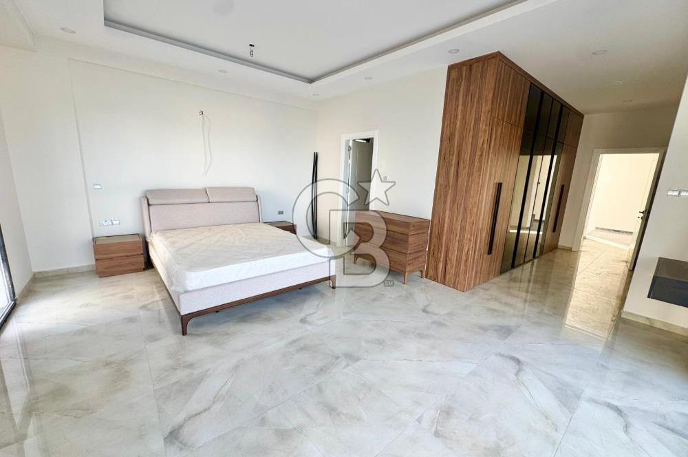 Kıbrıs Girne Edremit te Ana Yola Yakın   Satılık 3+1 Özel Havuzlu Çok Özel Villa