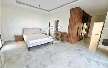 Kıbrıs Girne Edremit te Ana Yola Yakın   Satılık 3+1 Özel Havuzlu Çok Özel Villa