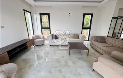 Kıbrıs Girne Edremit te Ana Yola Yakın   Satılık 3+1 Özel Havuzlu Çok Özel Villa