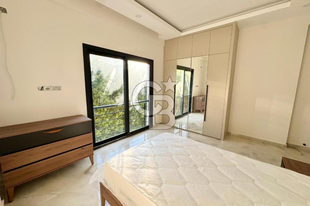 Kıbrıs Girne Edremit te Ana Yola Yakın   Satılık 3+1 Özel Havuzlu Çok Özel Villa