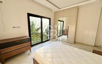 Kıbrıs Girne Edremit te Ana Yola Yakın   Satılık 3+1 Özel Havuzlu Çok Özel Villa