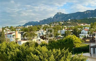Kıbrıs Girne Edremit te Ana Yola Yakın   Satılık 3+1 Özel Havuzlu Çok Özel Villa
