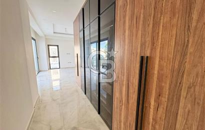 Kıbrıs Girne Edremit te Ana Yola Yakın   Satılık 3+1 Özel Havuzlu Çok Özel Villa