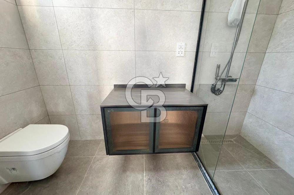 Kıbrıs Girne Edremit te Ana Yola Yakın   Satılık 3+1 Özel Havuzlu Çok Özel Villa