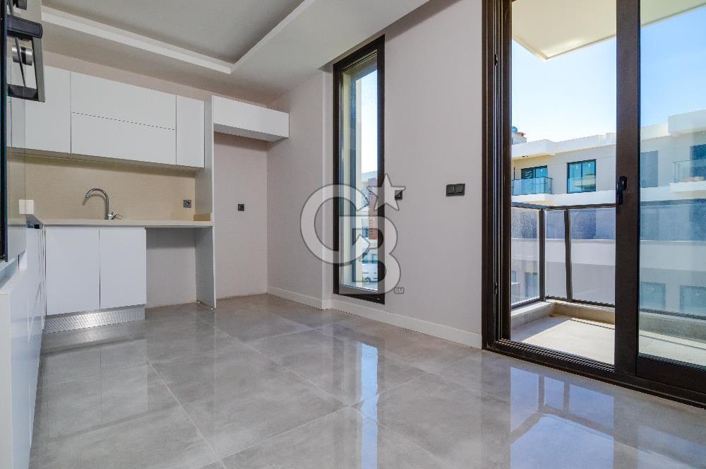 GAZİEMİR SARNIÇ OM LİFE SİTESİ SATILIK 3+1 DAİRE