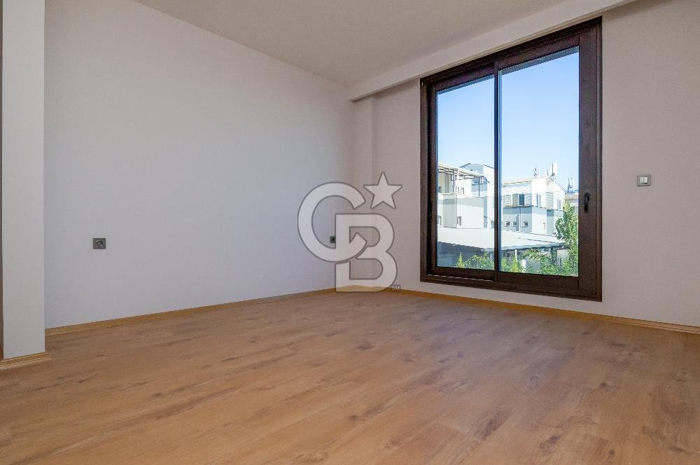 GAZİEMİR SARNIÇ OM LİFE SİTESİ SATILIK 3+1 DAİRE