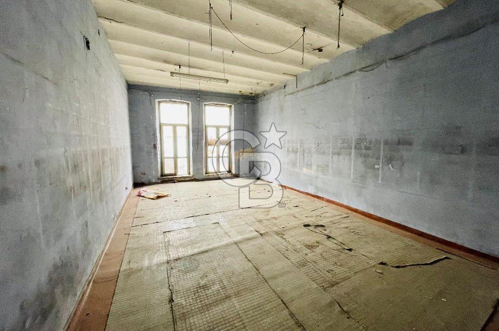 KARAKÖY TERSANE CADDESİ KÖŞE KONUM KİRALIK BİNA