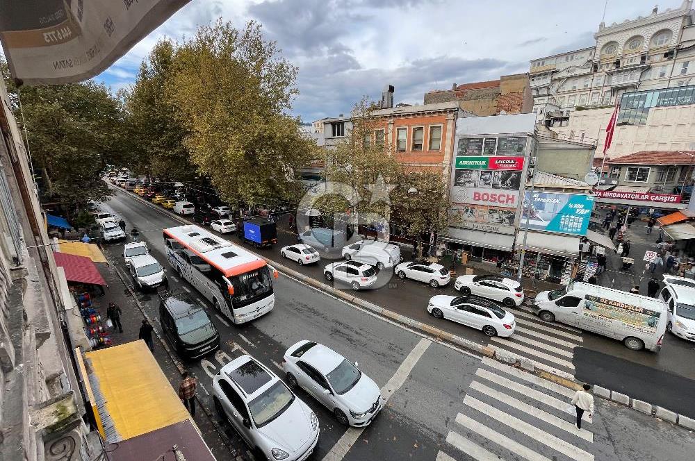 KARAKÖY TERSANE CADDESİ KÖŞE KONUM KİRALIK BİNA