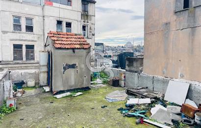 KARAKÖY TERSANE CADDESİ KÖŞE KONUM KİRALIK BİNA