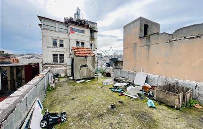 KARAKÖY TERSANE CADDESİ KÖŞE KONUM SATILIK BİNA