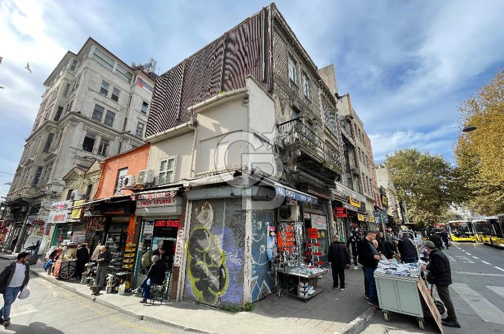 KARAKÖY TERSANE CADDESİ KÖŞE KONUM KİRALIK BİNA