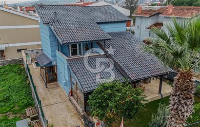 Narlıdere Limanreis'de Satılık Havuzlu 5+1 Müstakil Villa