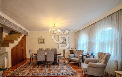 Narlıdere Limanreis'de Satılık Havuzlu 5+1 Müstakil Villa