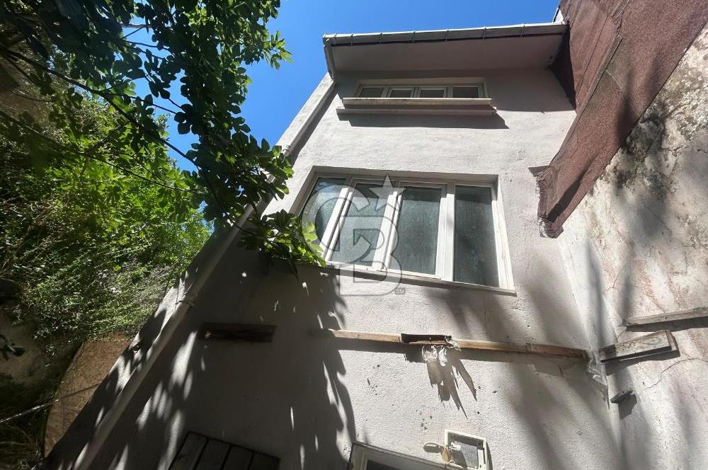 COLDWELL BANKER ONE'DAN SATILIK KUZGUNCUK MÜSTAKİL EV