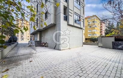 İçerenköy'de Muhteşem Konumlu Temiz Boş 3+1 Daire