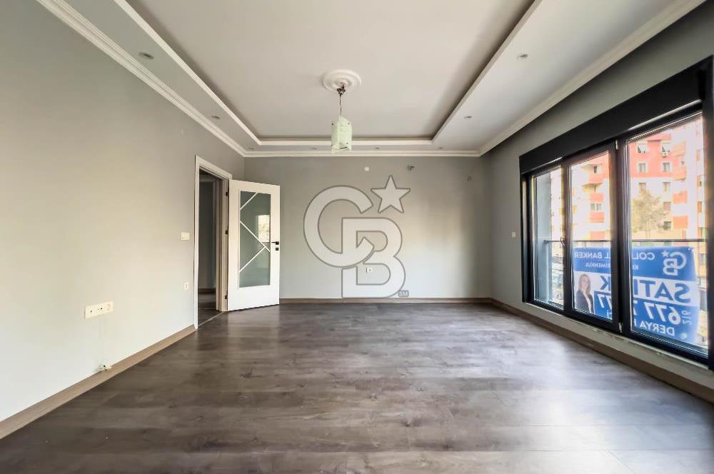 İçerenköy'de Muhteşem Konumlu Temiz Boş 3+1 Daire