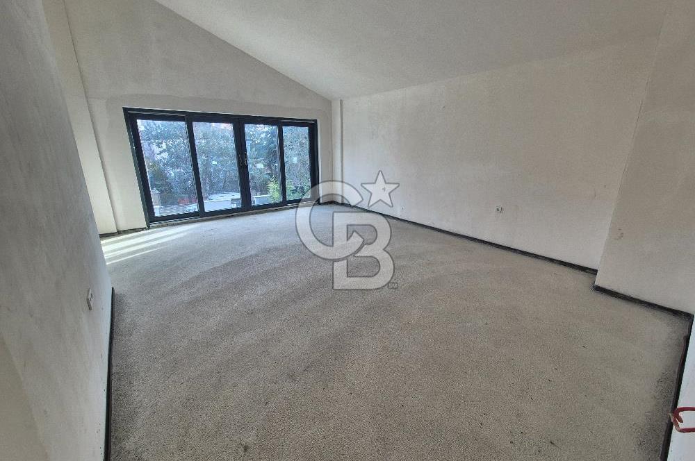 ORAN'DA PRESTİJLİ KONUMDA İLERİ NATAMAM 7+1 SATILIK KOMPLE BİNA