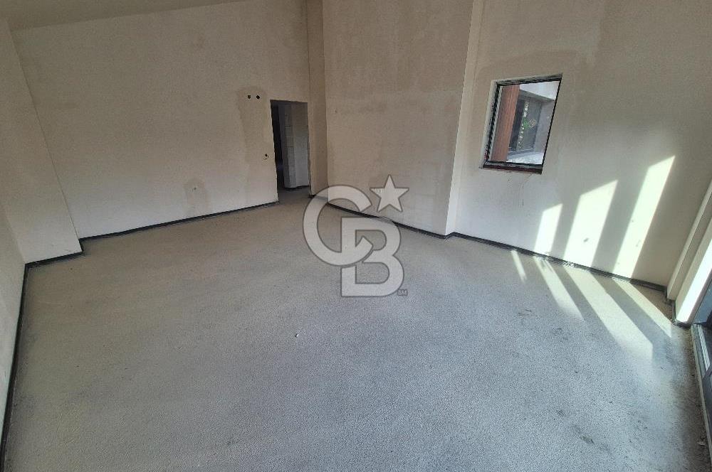 ORAN'DA PRESTİJLİ KONUMDA İLERİ NATAMAM 7+1 SATILIK KOMPLE BİNA