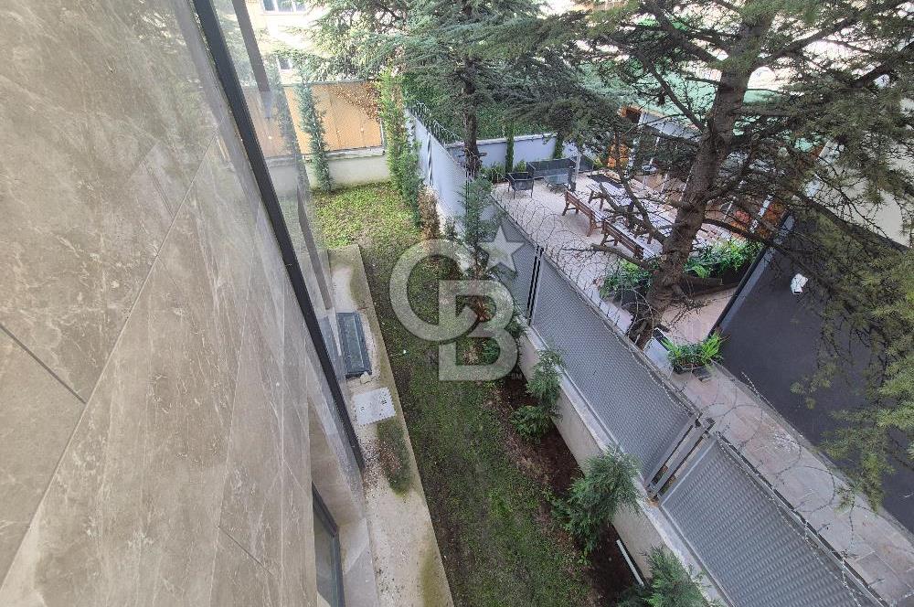 ORAN'DA PRESTİJLİ KONUMDA İLERİ NATAMAM 7+1 SATILIK KOMPLE BİNA