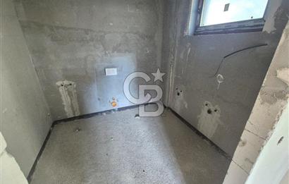 ORAN'DA PRESTİJLİ KONUMDA İLERİ NATAMAM 7+1 SATILIK KOMPLE BİNA