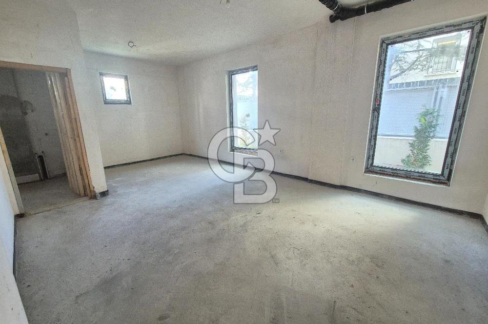 ORAN'DA PRESTİJLİ KONUMDA İLERİ NATAMAM 7+1 SATILIK KOMPLE BİNA