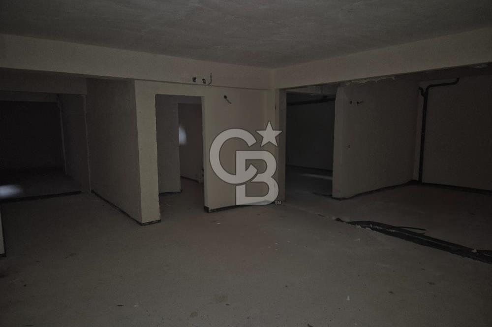 ORAN'DA PRESTİJLİ KONUMDA İLERİ NATAMAM 7+1 SATILIK KOMPLE BİNA