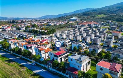 Güzelçamlı’da Tuna Evleri’nde Ortak Havuzlu, Tam Müstakil 3+1 Villa