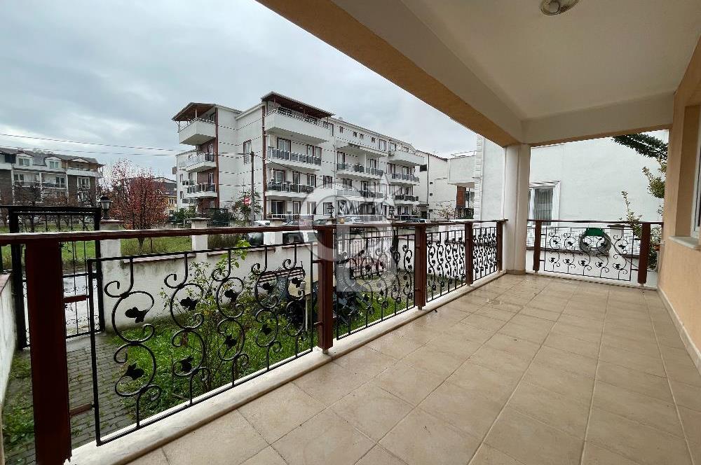 GÖLCÜK KARAKÖPRÜ'DE MERKEZİ KONUMDA SATILIK MÜSTAKİL EV