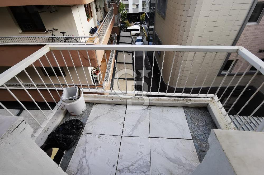 KARŞIYAKA ÇARŞIDA BOŞ DURUMDA SATILIK TADİLATLI DAİRE