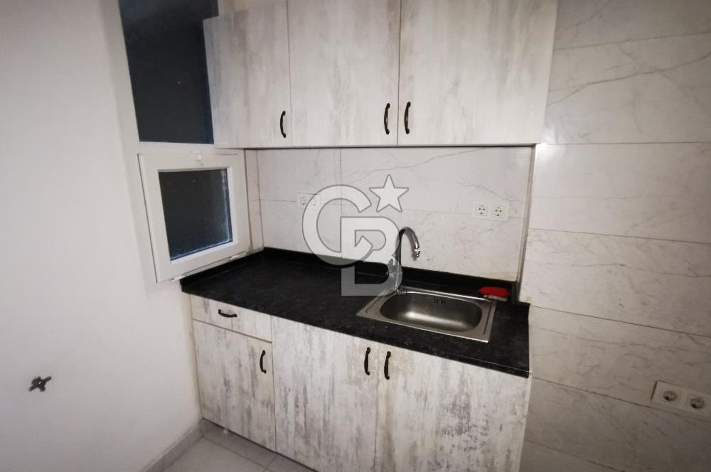 KARŞIYAKA ÇARŞIDA BOŞ DURUMDA SATILIK TADİLATLI DAİRE