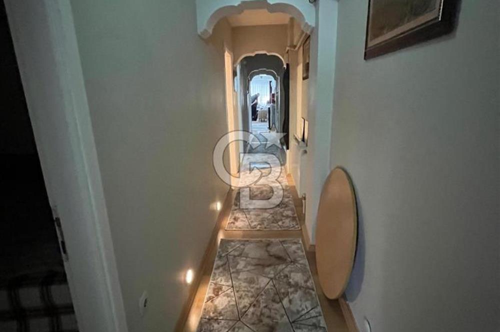 Karşıyaka Sahile Çok Yakın Mevkide Satılık 3+1 Daire