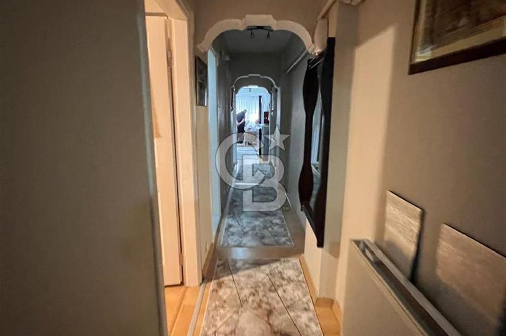 Karşıyaka Sahile Çok Yakın Mevkide Satılık 3+1 Daire