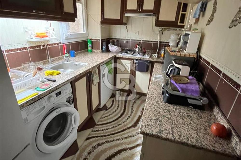 Karşıyaka Sahile Çok Yakın Mevkide Satılık 3+1 Daire