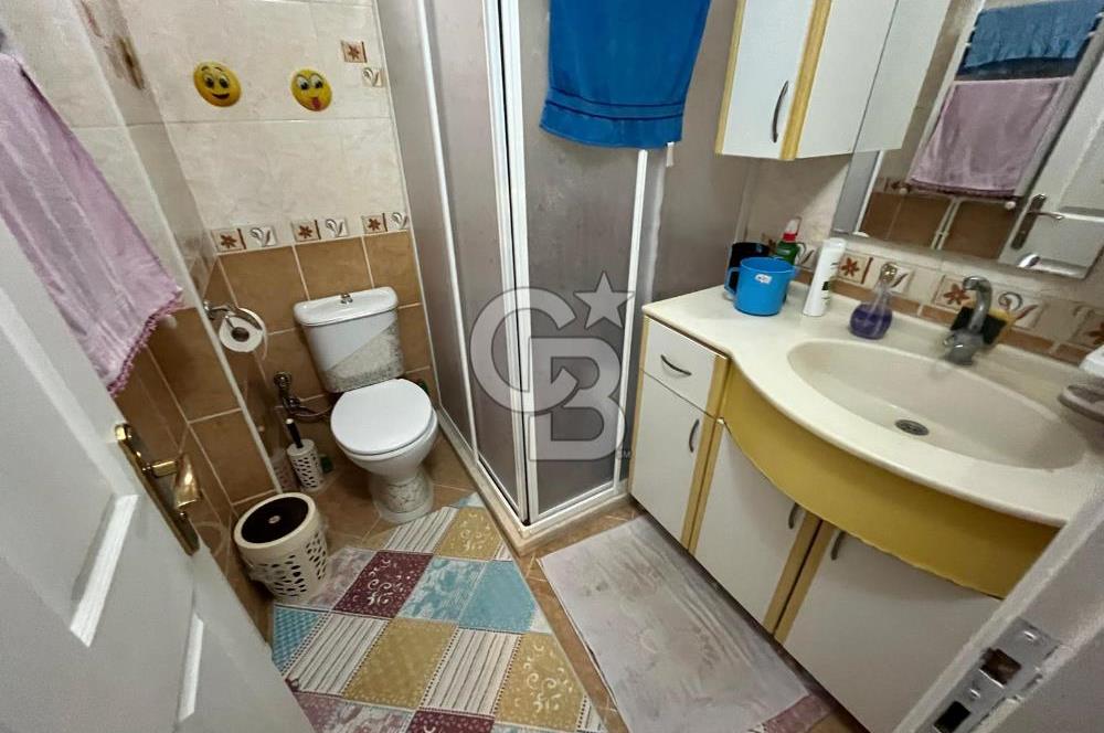 Karşıyaka Sahile Çok Yakın Mevkide Satılık 3+1 Daire