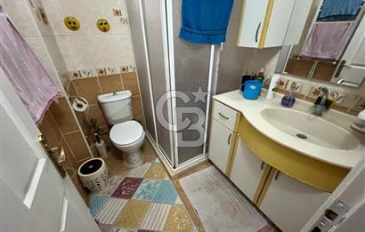 Karşıyaka Sahile Çok Yakın Mevkide Satılık 3+1 Daire