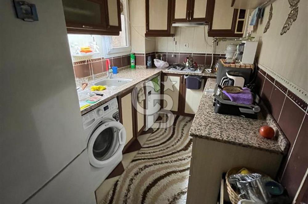 Karşıyaka Sahile Çok Yakın Mevkide Satılık 3+1 Daire