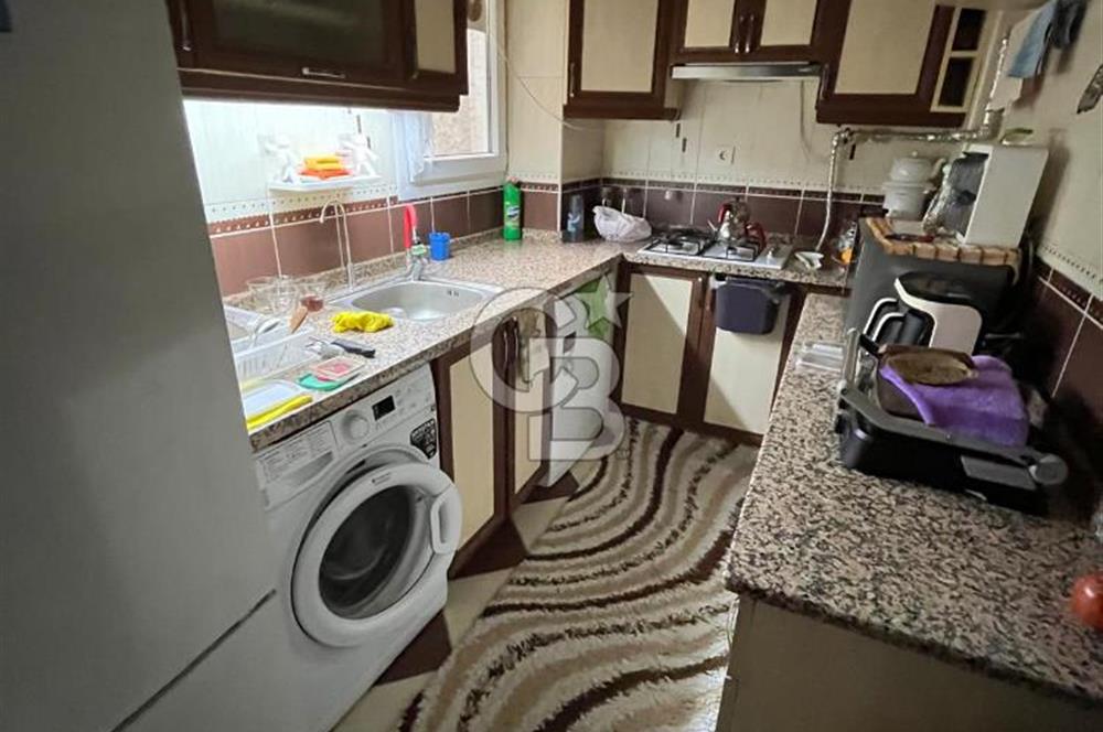 Karşıyaka Sahile Çok Yakın Mevkide Satılık 3+1 Daire