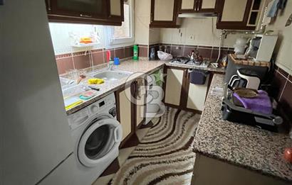 Karşıyaka Sahile Çok Yakın Mevkide Satılık 3+1 Daire