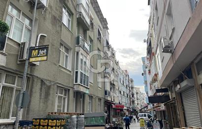 Karşıyaka Sahile Çok Yakın Mevkide Satılık 3+1 Daire