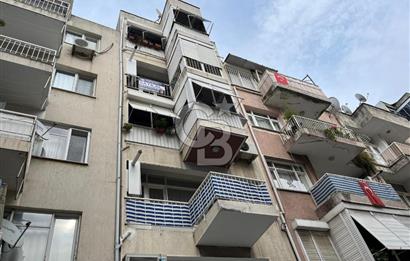 Karşıyaka Sahile Çok Yakın Mevkide Satılık 3+1 Daire