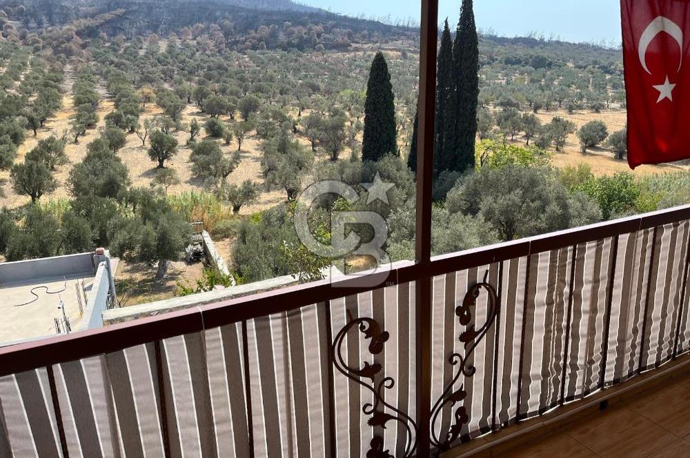 İZMİR FOÇA YENİKÖYDE SATILIK BAHÇELİ İMARLI KÖY EVİ