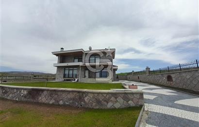 GÖLBAŞI - BAHÇELİEVLER MAH. GÖL MANZARALI SATILIK VİLLA