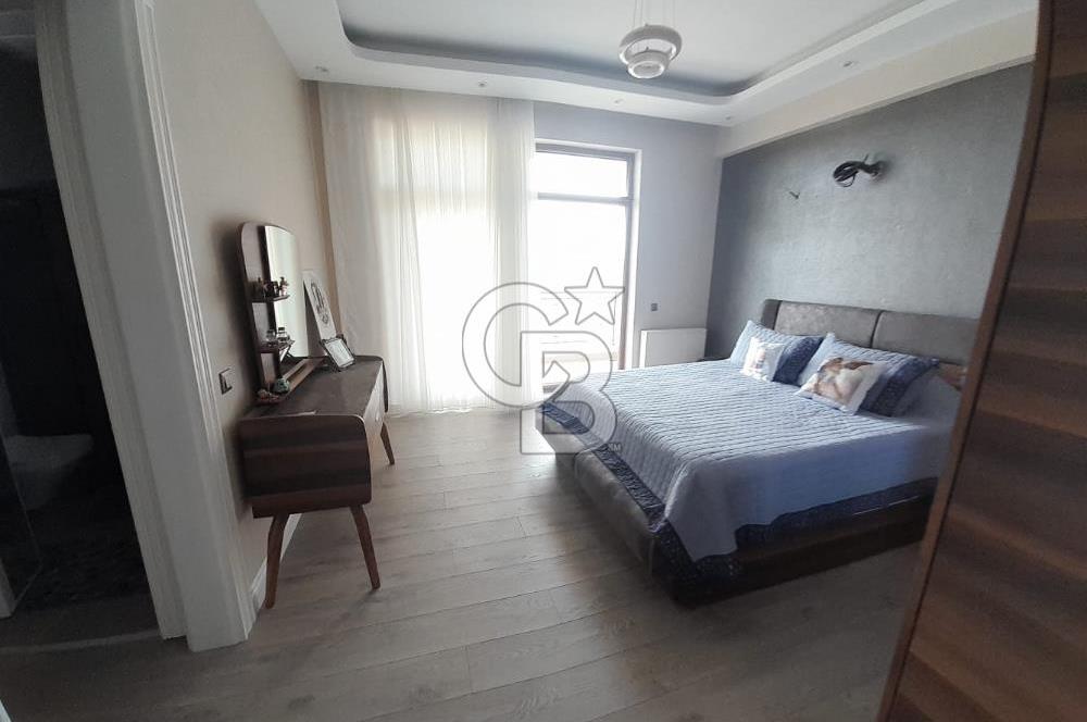 GÖLBAŞI - BAHÇELİEVLER MAH. GÖL MANZARALI SATILIK VİLLA