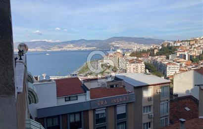 Tarihi Asansör de Deniz Manzaralı Satılık 3+1 Daire