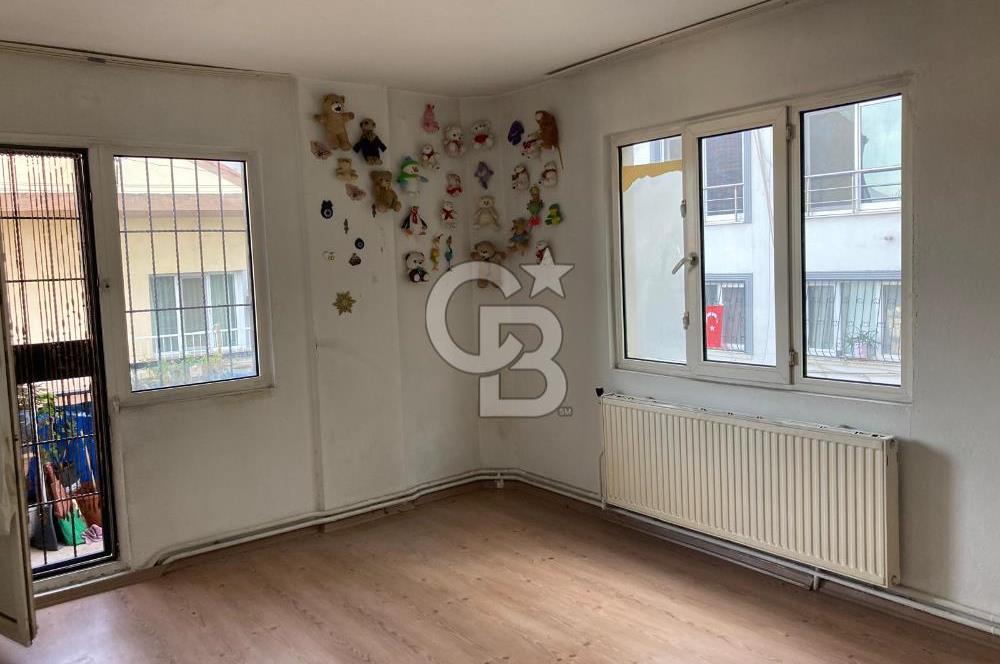 Tarihi Asansör de Deniz Manzaralı Satılık 3+1 Daire