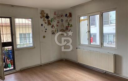 Tarihi Asansör de Deniz Manzaralı Satılık 3+1 Daire